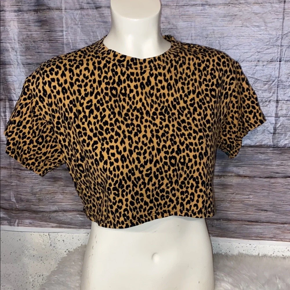 Forever 21 Leopard Print Crop Top - Picture 2 of 6